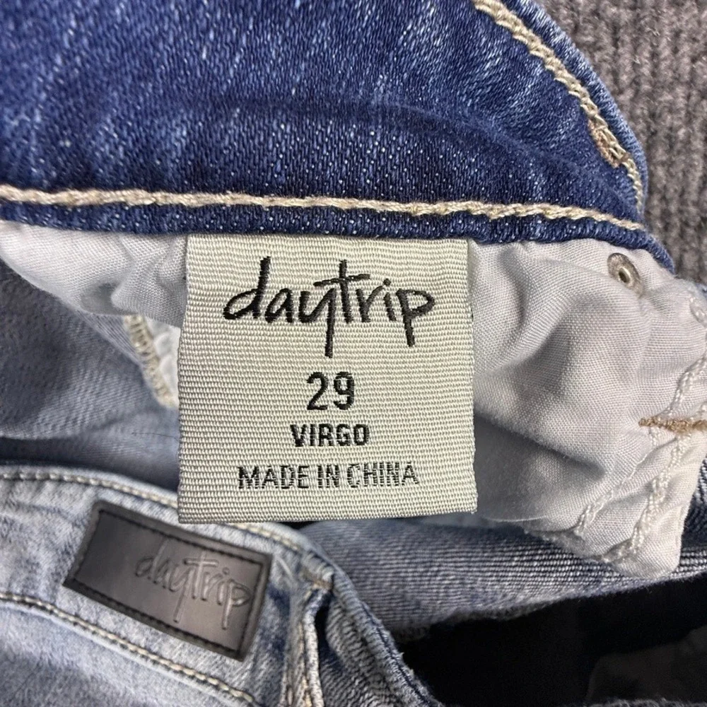 Daytrip Virgo Womens Size 29 Light Wash Crop Denim Jeans DBK1509 Stretch